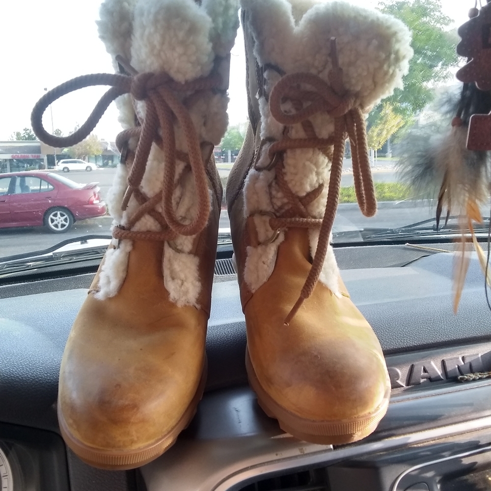 Sorel wedge boots